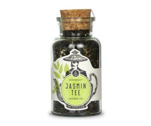 Jasmintee zählt zu den beliebtesten Variationen des grünen Tees. Übergiessen Sie den Tee mit 80° Celsius heissem Wasser, da sich die feinen Aromen des Tees bei dieser Temperatur am besten entfalten können. 
Inhalt: 100 g
2 -10 Minuten ziehen lassen